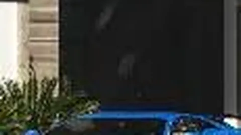 周鹏训练受伤脚踝肿胀，恐将错过中巴热身赛事